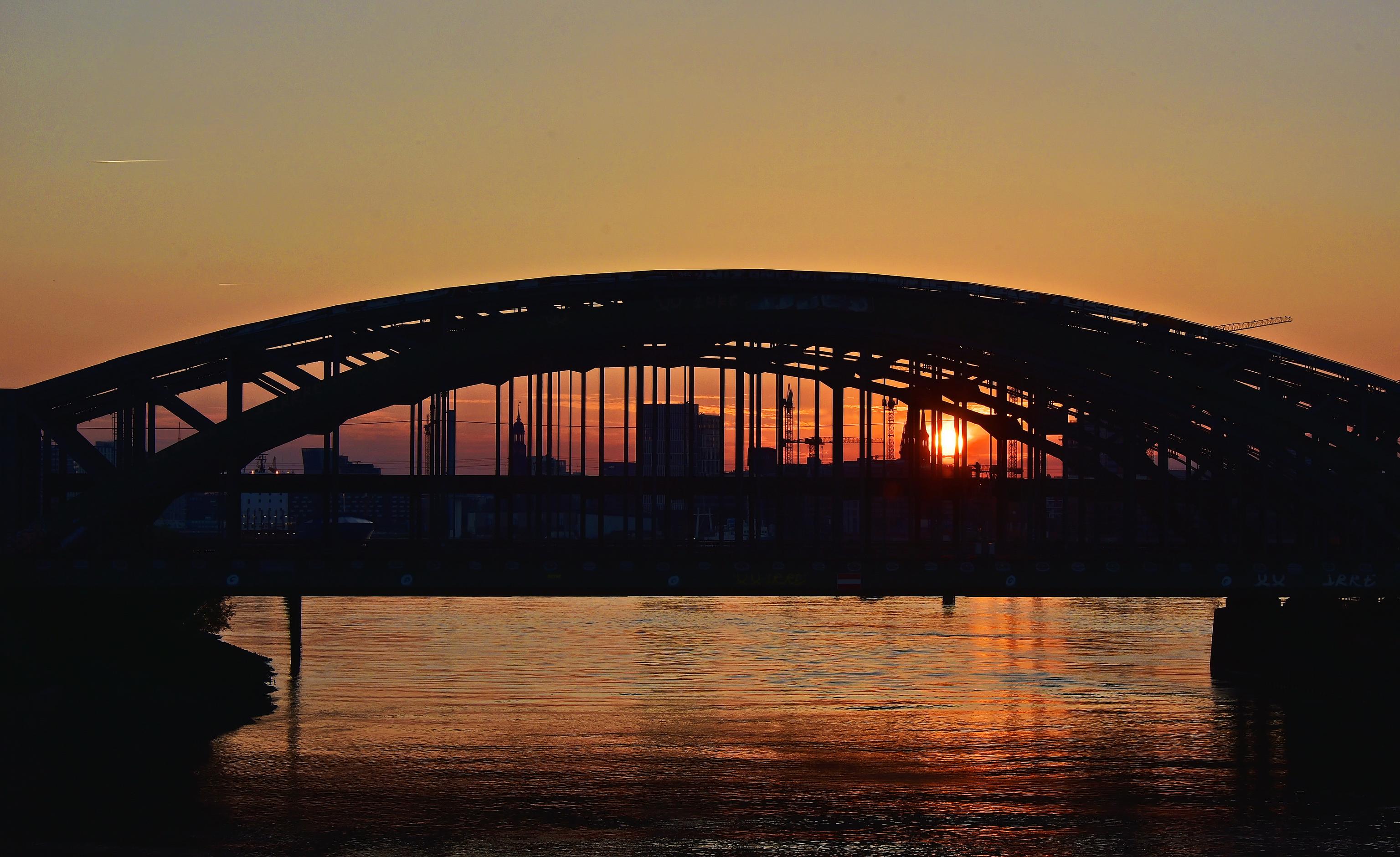Sonnenuntergang-Elbe